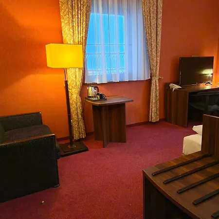 Hotel Dworski Galaktyczny Park Warzymice Exteriér fotografie