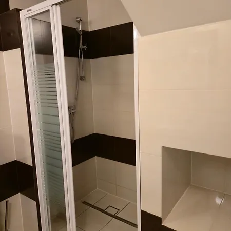 Hotel Dworski Galaktyczny Park Warzymice Exteriér fotografie