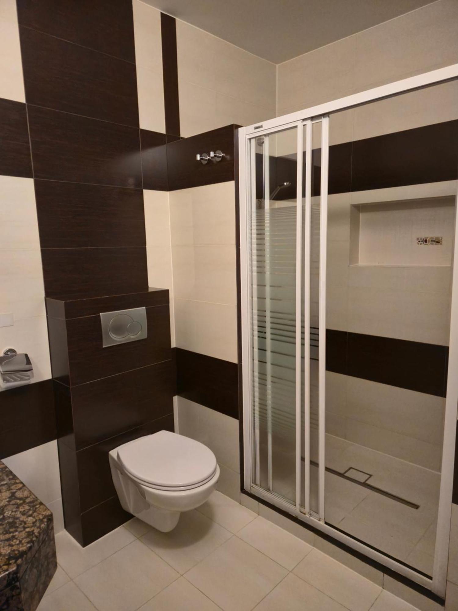 Hotel Dworski Galaktyczny Park Warzymice