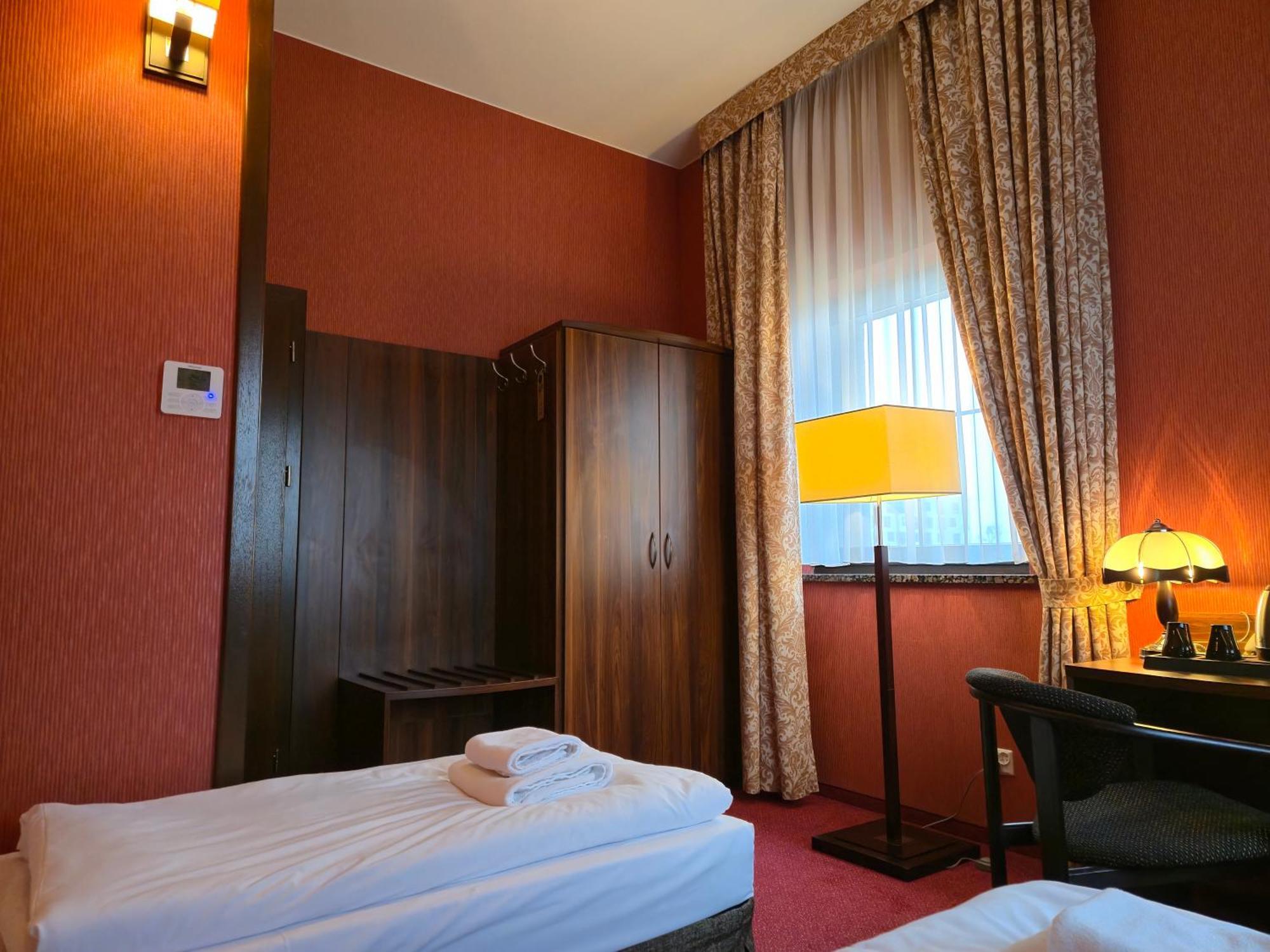 Dworski Galaktyczny Park 3*